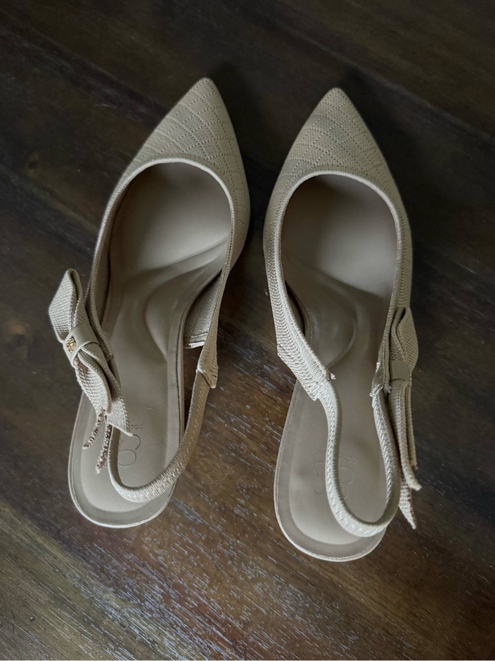 Cosy Island - EverLush Bowknot Pointed Toe Heeled Slingback - Low Heeled
- NWT - Picture 4 of 10